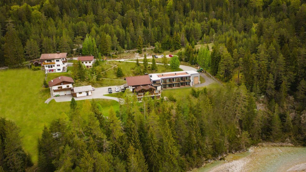 Hotel Garni Isarlodge Wiesenhof Scharnitz Eksteriør bilde