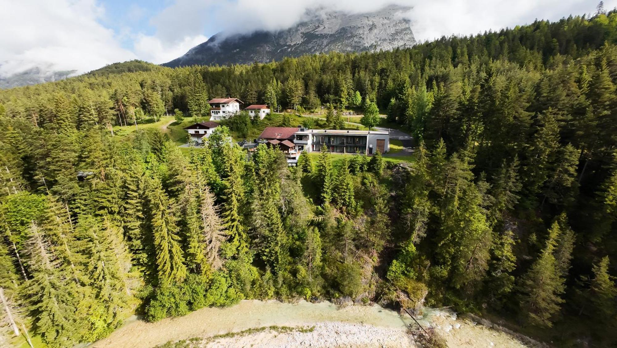 Hotel Garni Isarlodge Wiesenhof Scharnitz Eksteriør bilde